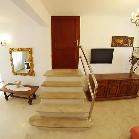 Villa Mia